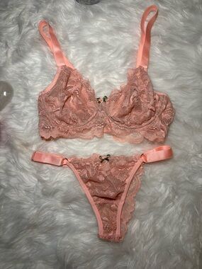 Sheer Lace Underwire Bra & Thong Set in Peach